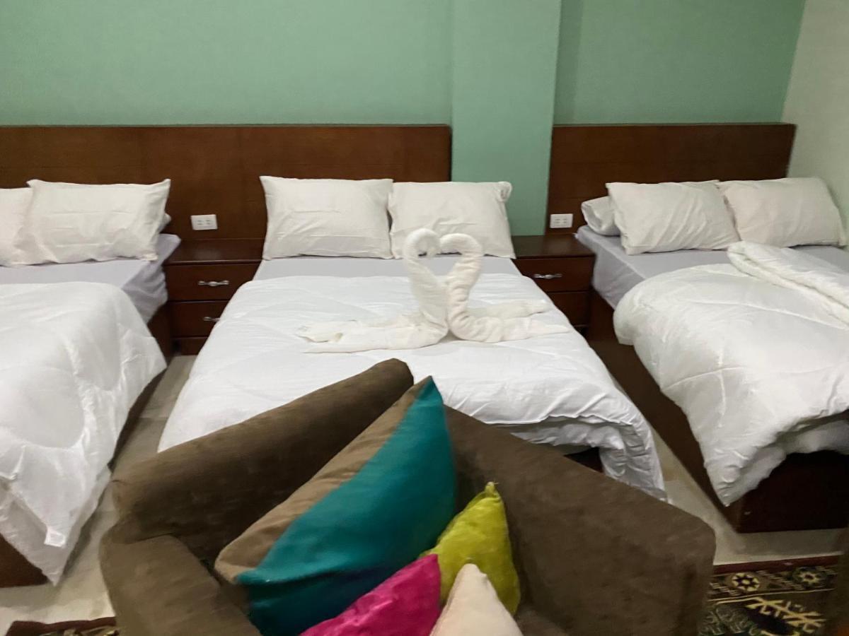 Grand Pyramids View Hotel Кайро Екстериор снимка