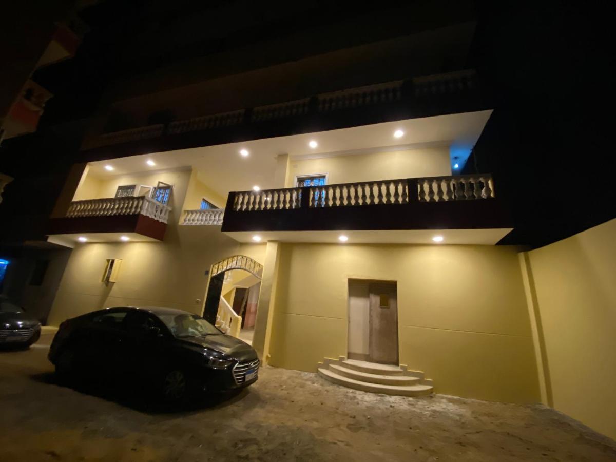 Grand Pyramids View Hotel Кайро Екстериор снимка