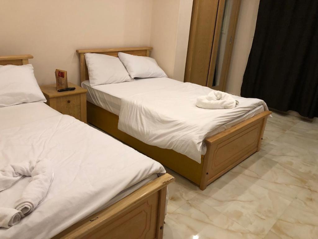 Grand Pyramids View Hotel Кайро Екстериор снимка