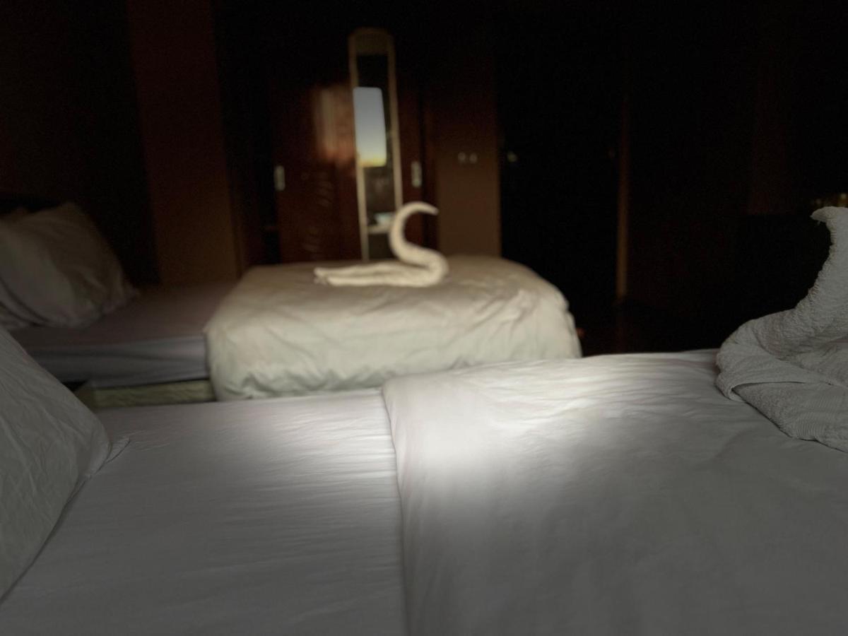 Grand Pyramids View Hotel Кайро Екстериор снимка